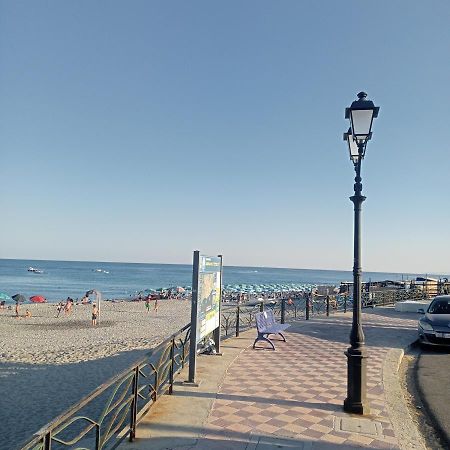 Appartamento 5 Palme Siderno Exterior photo